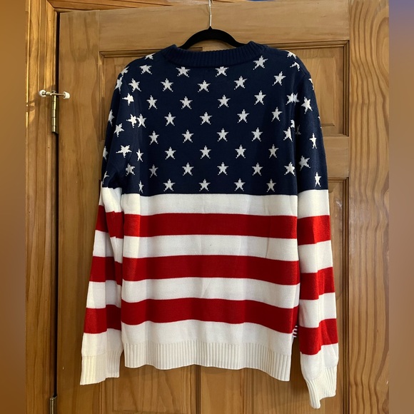 🇺🇸EUC Tipsy Elves Men’s patriotic flag crewneck Sweater size Large. - Picture 3 of 6